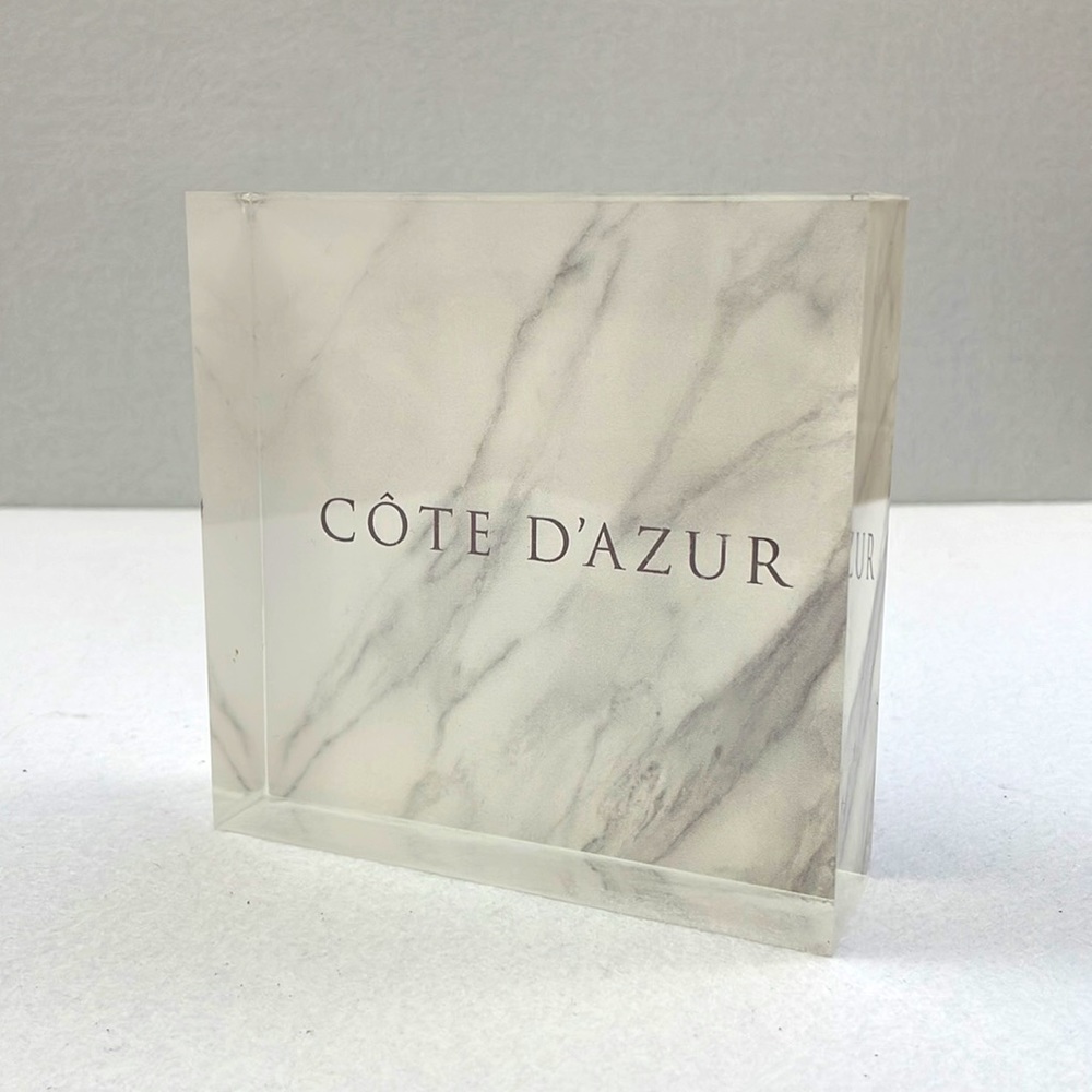 Cote D’Azur Lucite Display